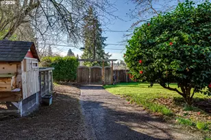 2096 Charnelton St, Eugene, OR 97405 - Photo 46