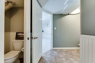 2096 Charnelton St, Eugene, OR 97405 - Photo 28