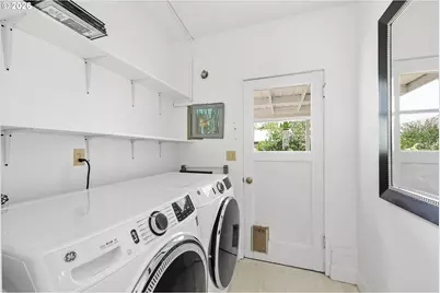 595 Dartmoor Dr, Eugene, OR 97401 - Photo 20