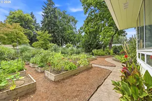 595 Dartmoor Dr, Eugene, OR 97401 - Photo 40