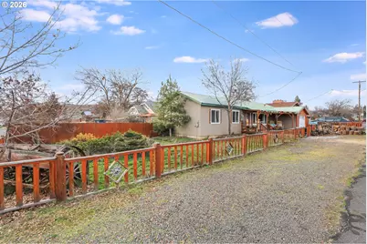 409 NE Court St, Dufur, OR 97021 - Photo 2
