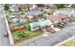 409 NE Court St, Dufur, OR 97021 - Photo 36