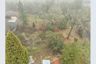 1833 Pleasant Valley Rd, Merlin, OR 97532 - Photo 4