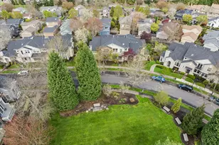 6715 NE Rosebay Dr, Hillsboro, OR 97124 - Photo 42