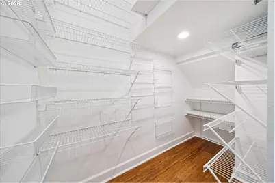 6715 NE Rosebay Dr, Hillsboro, OR 97124 - Photo 16