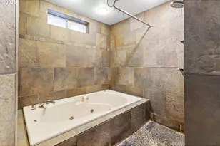 324 NW 87th St, Vancouver, WA 98665 - Photo 14