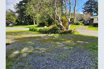 654 Madrona Ave, Port Orford, OR 97465 - Photo 32