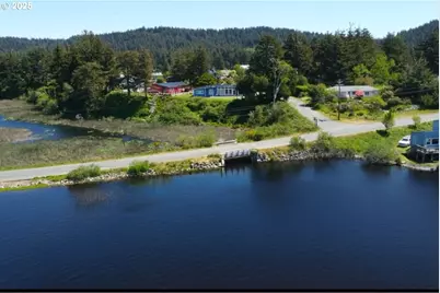 654 Madrona Ave, Port Orford, OR 97465 - Photo 2