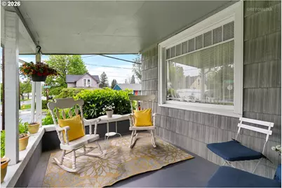 514 N College St, Newberg, OR 97132 - Photo 2