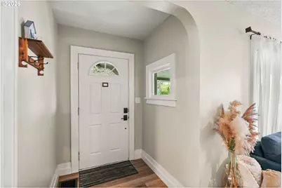 514 N College St, Newberg, OR 97132 - Photo 4