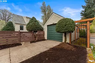 7407 N Polk Ave N, Portland, OR 97203 - Photo 40