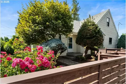 7407 N Polk Ave N, Portland, OR 97203 - Photo 1