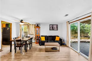 13954 SE Center St, Portland, OR 97236 - Photo 8