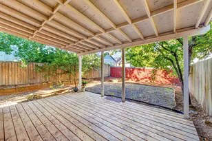 13954 SE Center St, Portland, OR 97236 - Photo 20