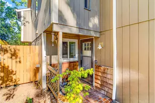 13954 SE Center St, Portland, OR 97236 - Photo 4