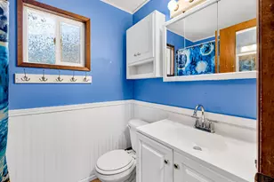13954 SE Center St, Portland, OR 97236 - Photo 16