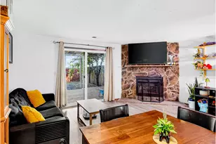 13954 SE Center St, Portland, OR 97236 - Photo 6