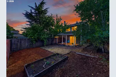 13954 SE Center St, Portland, OR 97236 - Photo 22