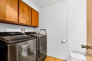13954 SE Center St, Portland, OR 97236 - Photo 12