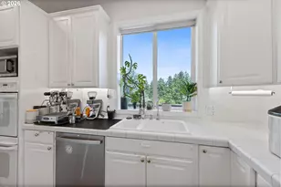13712 SW 130th Pl, Portland, OR 97223 - Photo 8