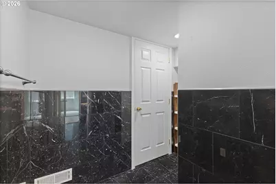 13712 SW 130th Pl, Portland, OR 97223 - Photo 38