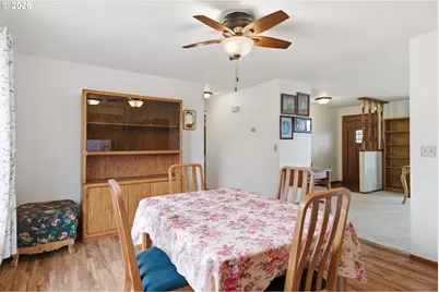 1305 Mulberry Dr, Woodburn, OR 97071 - Photo 10