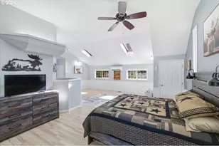 28484 Santiam Hwy, Sweet Home, OR 97386 - Photo 28