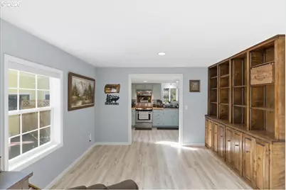 28484 Santiam Hwy, Sweet Home, OR 97386 - Photo 8