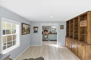 28484 Santiam Hwy, Sweet Home, OR 97386 - Photo 8