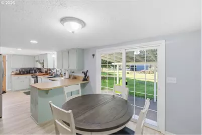 28484 Santiam Hwy, Sweet Home, OR 97386 - Photo 14