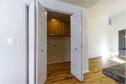 3350 Edgewater Dr, Medford, OR 97504 - Photo 16