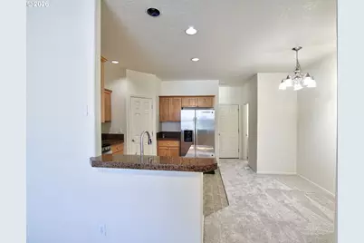 17072 SW Rockridge Ct, Beaverton, OR 97003 - Photo 8