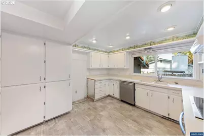 3418 Hidden Valley Dr, Salem, OR 97304 - Photo 6