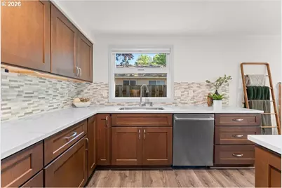 17373 SW Pacifica Ct, Beaverton, OR 97006 - Photo 16