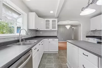 608 NE 124th Ave, Vancouver, WA 98684 - Photo 8