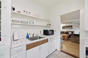 2042 Onyx St, Eugene, OR 97403 - Photo 18