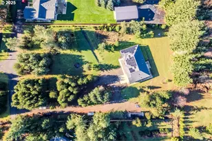 25125 SE Lamar Ln, Eagle Creek, OR 97022 - Photo 4