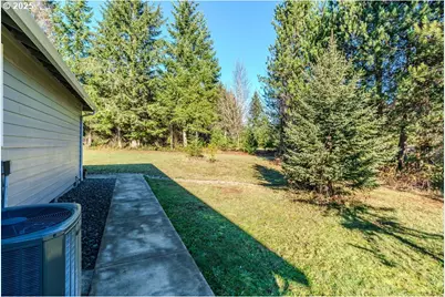 25125 SE Lamar Ln, Eagle Creek, OR 97022 - Photo 10