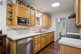 1209 S 11th Ave, Kelso, WA 98626 - Photo 10