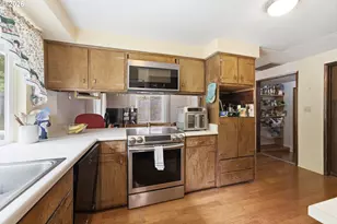 2281 Blackburn St, Eugene, OR 97405 - Photo 8