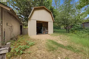 2281 Blackburn St, Eugene, OR 97405 - Photo 40