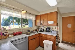 89009 Condon Creek Rd, Florence, OR 97439 - Photo 20