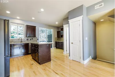 9149 SW Sweek Dr, Tualatin, OR 97062 - Photo 6