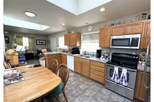 724 Laurel Ave, Reedsport, OR 97467 - Photo 12