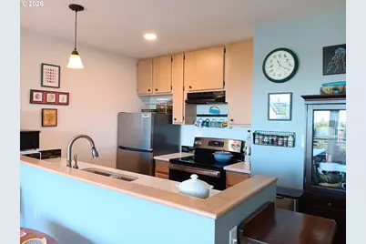 1000 SE Bay Blvd #J-427, Newport, OR 97365 - Photo 8