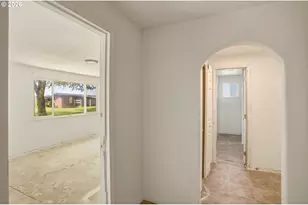 5778 Royal Ave, Eugene, OR 97402 - Photo 14
