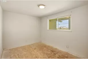 5778 Royal Ave, Eugene, OR 97402 - Photo 18