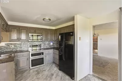 5778 Royal Ave, Eugene, OR 97402 - Photo 10