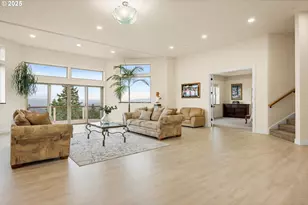 11041 SE Scotts Summit Ct, Happy Valley, OR 97086 - Photo 8