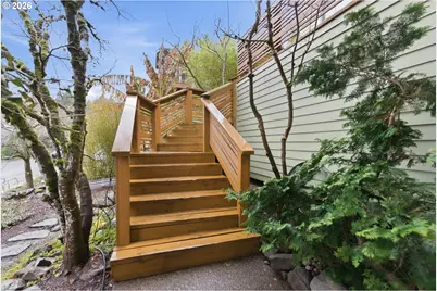 205 S Canby St, Portland, OR 97219 - Photo 4